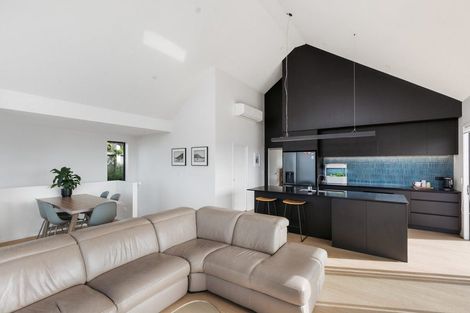 Photo of property in 50 Bert Wall Drive, Omokoroa, 3114