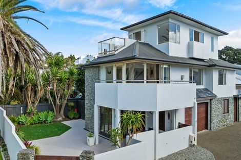 Photo of property in 22 Tiri Road, Milford, Auckland, 0620