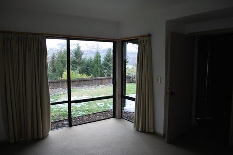 Photo of property in 28 Mckerrow Place, Sunshine Bay, Queenstown, 9300
