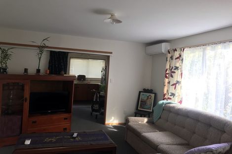 Photo of property in 72 Waratah Street, Avondale, Christchurch, 8061
