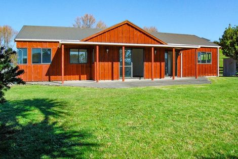 Photo of property in 82 Settlement Road, Kaiwaka, 0573