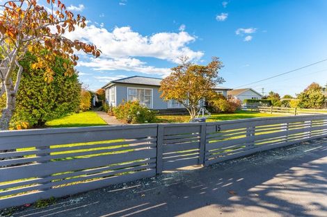 Photo of property in 15 Rugby Street, Waimate, 7924