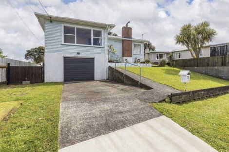 Photo of property in 3 Wiremu Place, Blagdon, New Plymouth, 4310