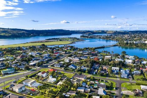 Photo of property in 70 Wainui Road, Raglan, 3225