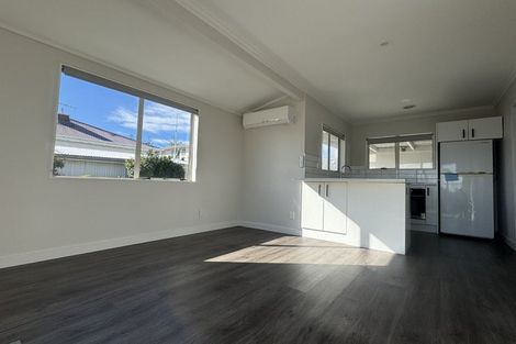 Photo of property in 1/548 Hastings Street, Napier South, Napier, 4110