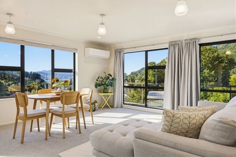Photo of property in 11 Angle Street, Picton, 7220