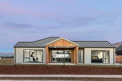 Photo of property in 14a Marjon Drive, Wanaka, 9305