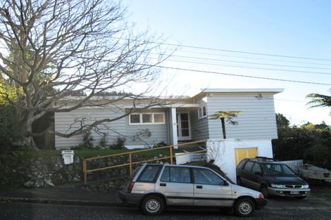 Photo of property in 17 Waikare Street, Karori, Wellington, 6012