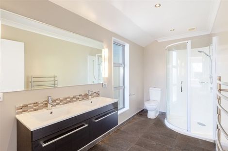 Photo of property in 11 Old Red Barn Road, Halswell, Christchurch, 8025