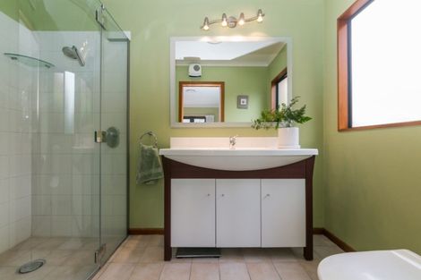 Photo of property in 14 Washington Place, Havelock North, 4130