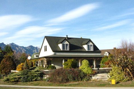 Photo of property in 39 Oregon Drive, Kelvin Heights, Queenstown, 9300