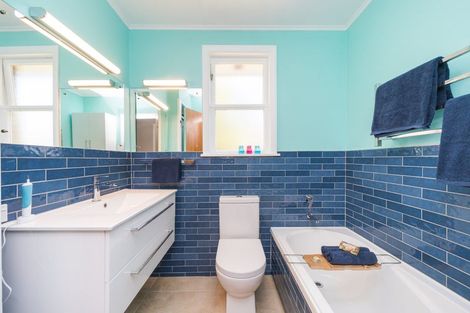 Photo of property in 5 Tingey Place, Awapuni, Palmerston North, 4412