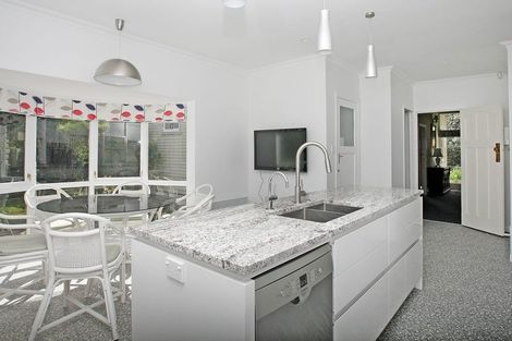 Photo of property in 19 Woodmancote Road, Khandallah, Wellington, 6035