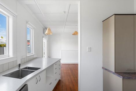 Photo of property in 2 Mcvay Street, Napier South, Napier, 4110
