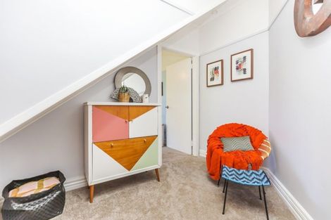 Photo of property in 38 Severn Street, Island Bay, Wellington, 6023