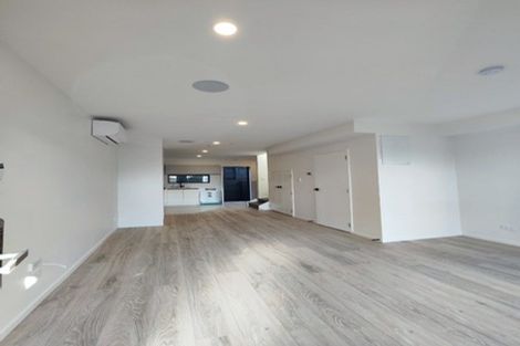 Photo of property in 9/13 Grove Lane, Pakuranga, Auckland, 2010