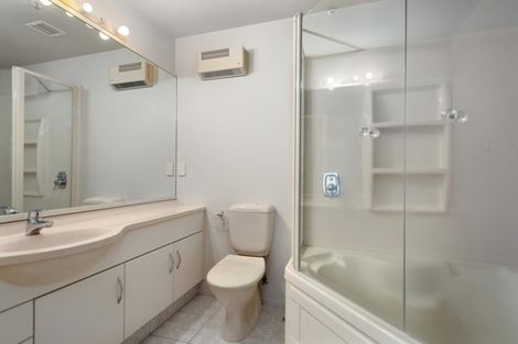 Photo of property in 2 Maunganui Road, Mount Maunganui, 3116