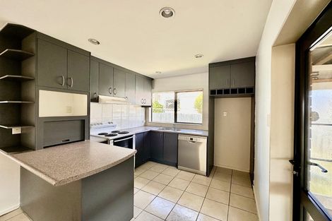 Photo of property in 672 Te Atatu Road, Te Atatu Peninsula, Auckland, 0610