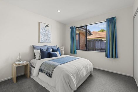 Photo of property in 6a Blarney Place, Casebrook, Christchurch, 8051