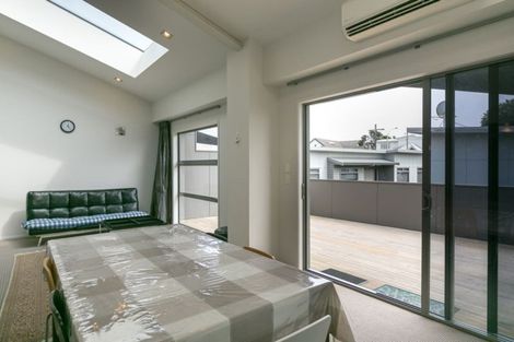 Photo of property in 2/2 Buller Street, New Plymouth, 4310