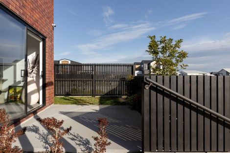 Photo of property in 20 Atutahi Lane, Papamoa, 3118