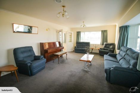 Photo of property in 36 Domain Road, Waipawa, 4210