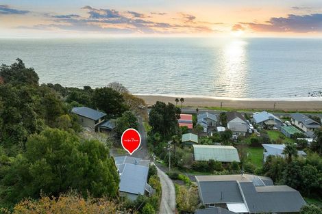 Photo of property in 11 Adams Road, Thornton Bay, Thames, 3575