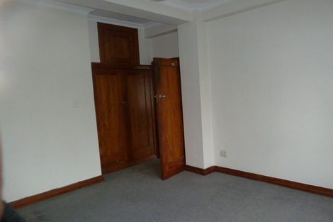 Photo of property in Elms Court Flats, 4/367 The Terrace, Te Aro, Wellington, 6011