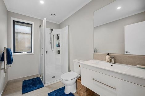 Photo of property in 19 Kawariki Road, Helensville, 0800