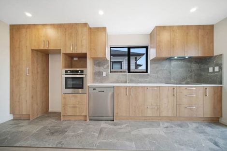Photo of property in 34a Kahui Parade, Karaka, 2113