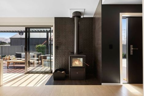 Photo of property in 1 Guano Crescent, Cromwell, 9310