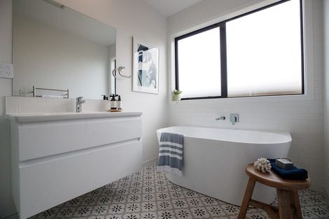 Photo of property in 180 Owhiwa Road, Parua Bay, Onerahi, 0192