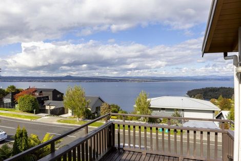Photo of property in 80 Wakeman Road, Acacia Bay, Taupo, 3330