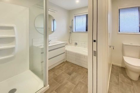Photo of property in 6 Leslie Street, Upper Riccarton, Christchurch, 8041