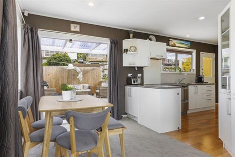 Photo of property in 13 Mcclintock Road, Massey, Auckland, 0614