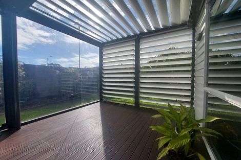 Photo of property in 21 Hornbill Drive, Fairview Heights, Auckland, 0632