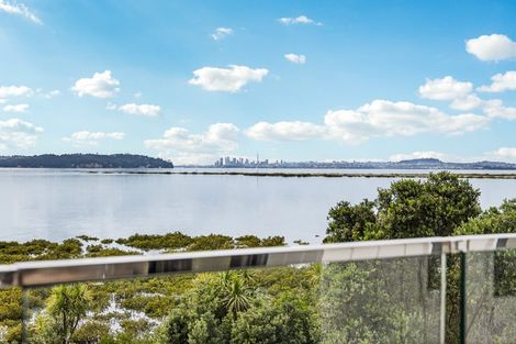 Photo of property in 64 Seacrest Drive, West Harbour, Auckland, 0618