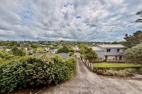 Photo of property in 2/48 Mayfair Crescent, Mairangi Bay, Auckland, 0630