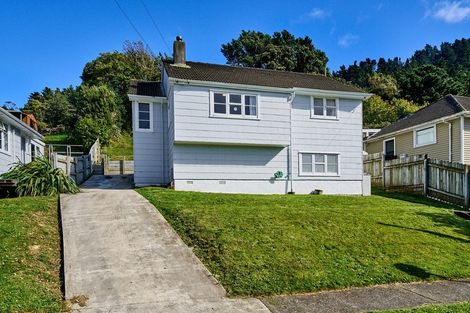 Photo of property in 19 Franklyn Road, Tawa, Wellington, 5028