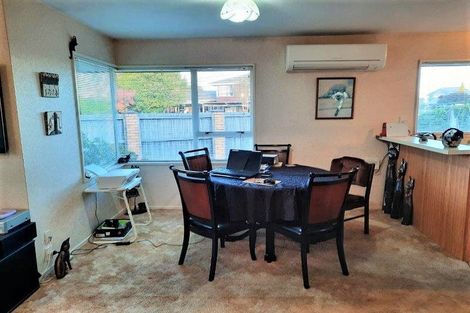 Photo of property in 52 Middlepark Road, Sockburn, Christchurch, 8042