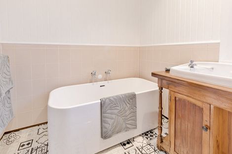 Photo of property in 36 Stone Street, Miramar, Wellington, 6022