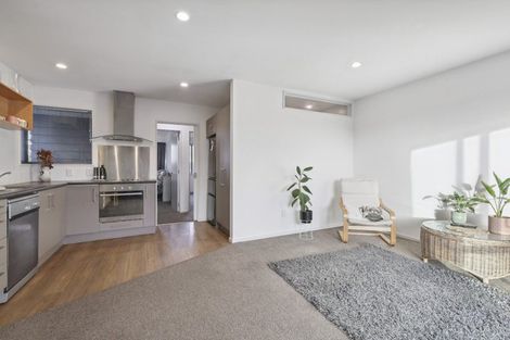 Photo of property in 10 North Avon Road, Richmond, Christchurch, 8013