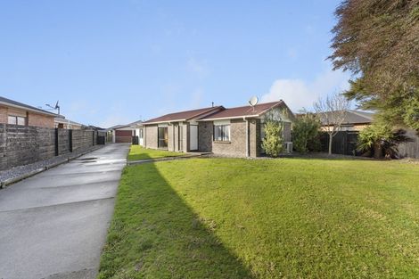 Photo of property in 47 Peppertree Glade, Kelvin Grove, Palmerston North, 4414