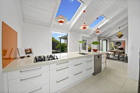 Photo of property in 26 Braemar Road, Castor Bay, Auckland, 0620