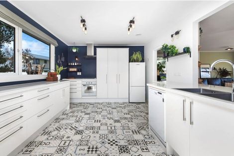 Photo of property in 2 Sonia Place, Casebrook, Christchurch, 8051