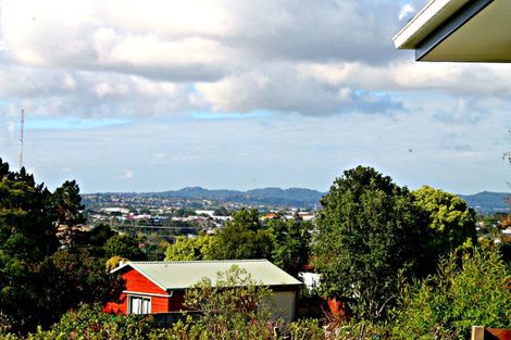 Photo of property in 8 Benchmark Drive, Massey, Auckland, 0614