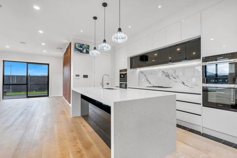 Photo of property in 76 Symes Drive, Red Beach, 0932