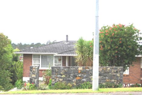 Photo of property in 4235 Great North Road, Glendene, Auckland, 0602