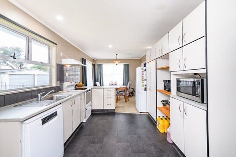 Photo of property in 12 Sinclair Avenue, Highbury, Palmerston North, 4412