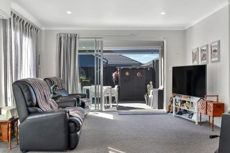 Photo of property in 50 Crown Street, Papamoa, 3118